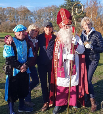 Sint en piet op bezoek bij de ladiesdag